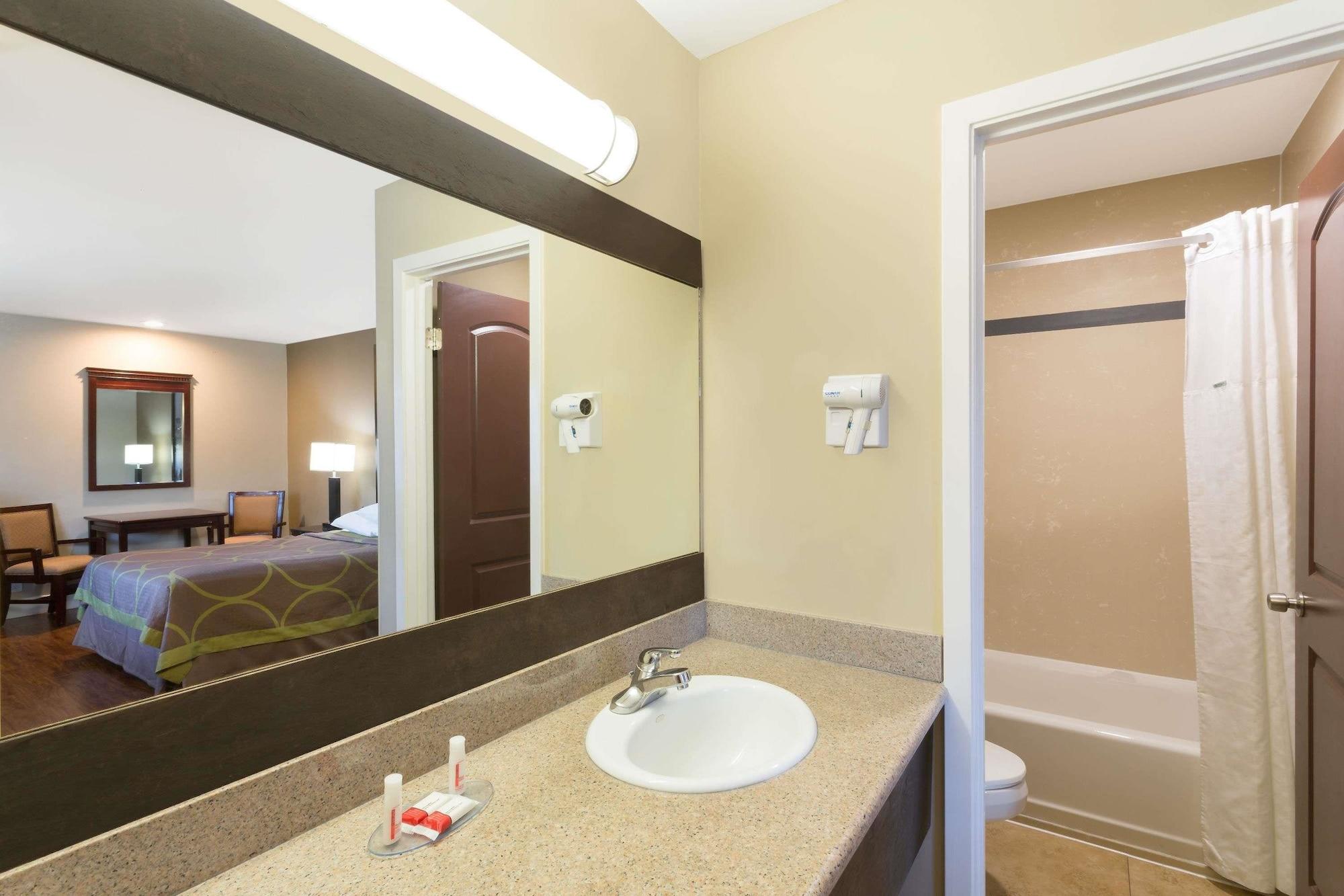 Super 8 By Wyndham Martinez Motel Esterno foto