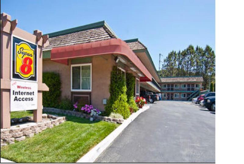 Super 8 By Wyndham Martinez Motel Esterno foto
