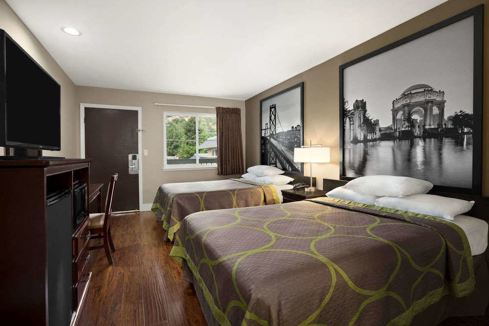 Super 8 By Wyndham Martinez Motel Esterno foto