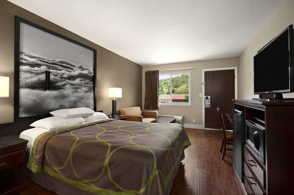 Super 8 By Wyndham Martinez Motel Esterno foto
