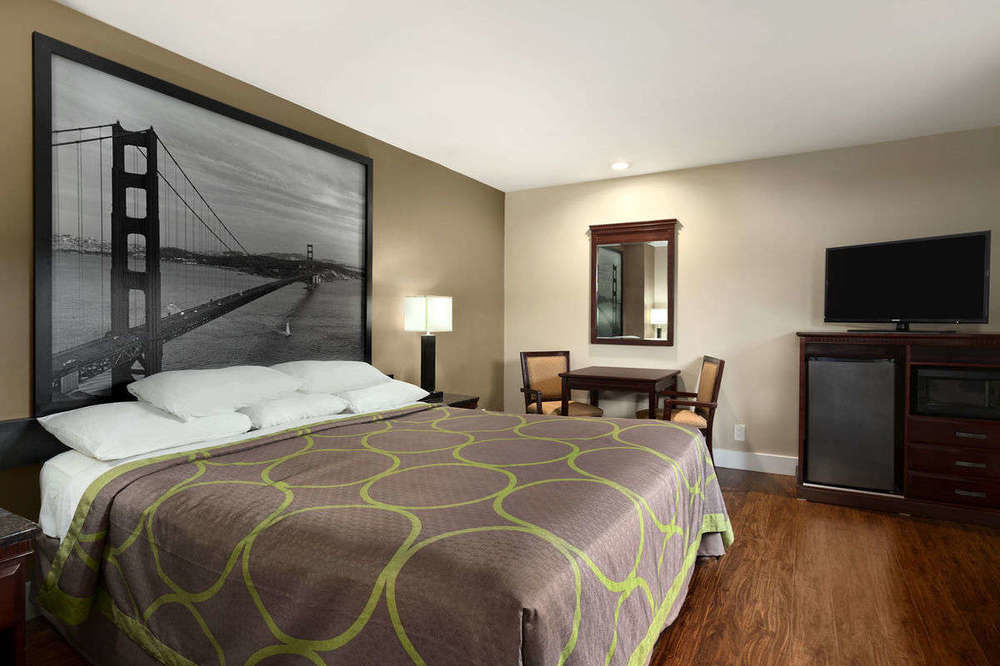 Super 8 By Wyndham Martinez Motel Esterno foto