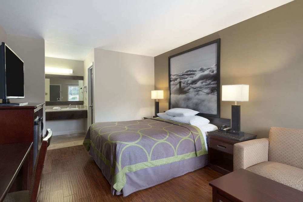 Super 8 By Wyndham Martinez Motel Esterno foto
